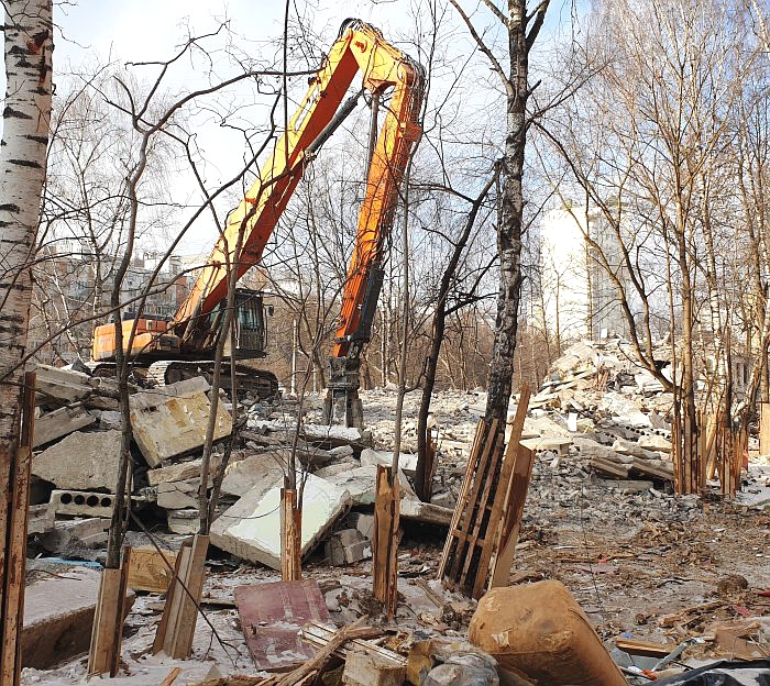 Два первых жилых дома снесли в поселении Марушкинское по программе реновации
