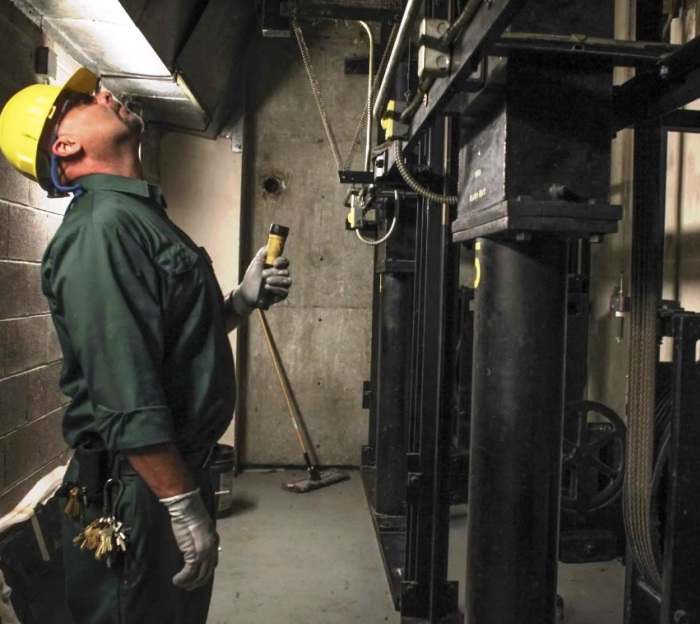 Дело возбуждено после жалоб жителей ТиНАО на неисправные лифты в четырех домах