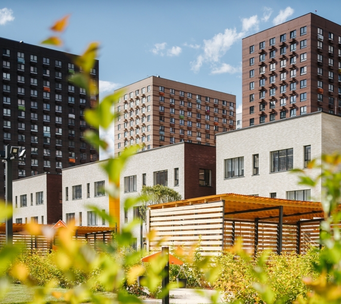 12 прогулочных зон с игровыми площадками обустроили в детском саду в Коммунарке